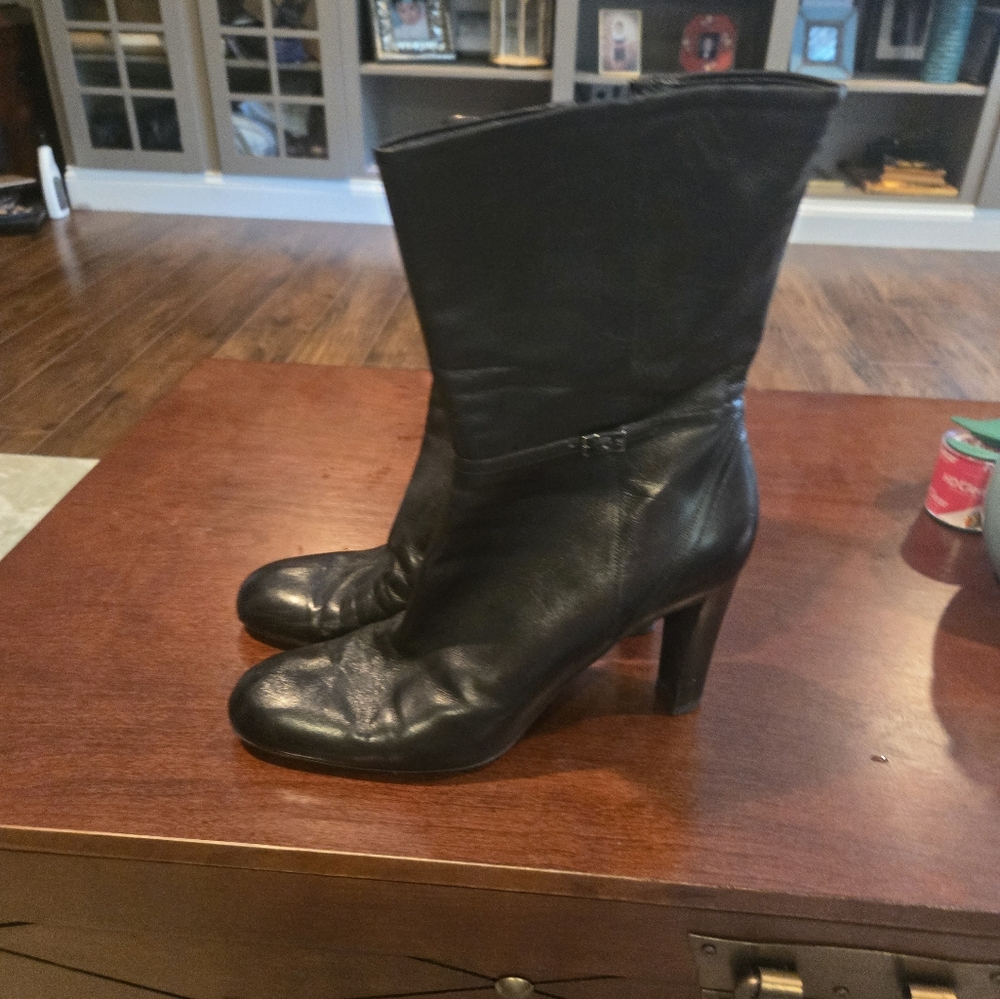 Giorgio Armani Made In Italy Very Soft Leather Boots